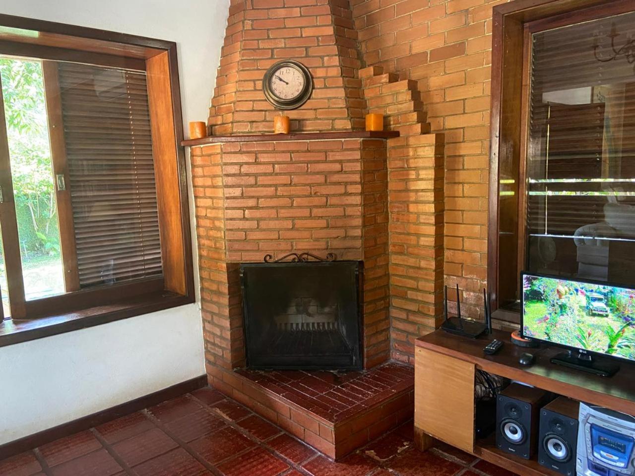 Linda Casa No Centro De Penedo Villa Itatiaia  Ngoại thất bức ảnh